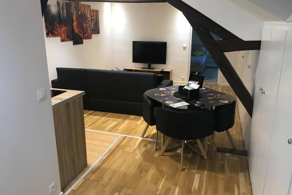 Ferienwohnung L Alyse Charleville-Mézières Exterior foto